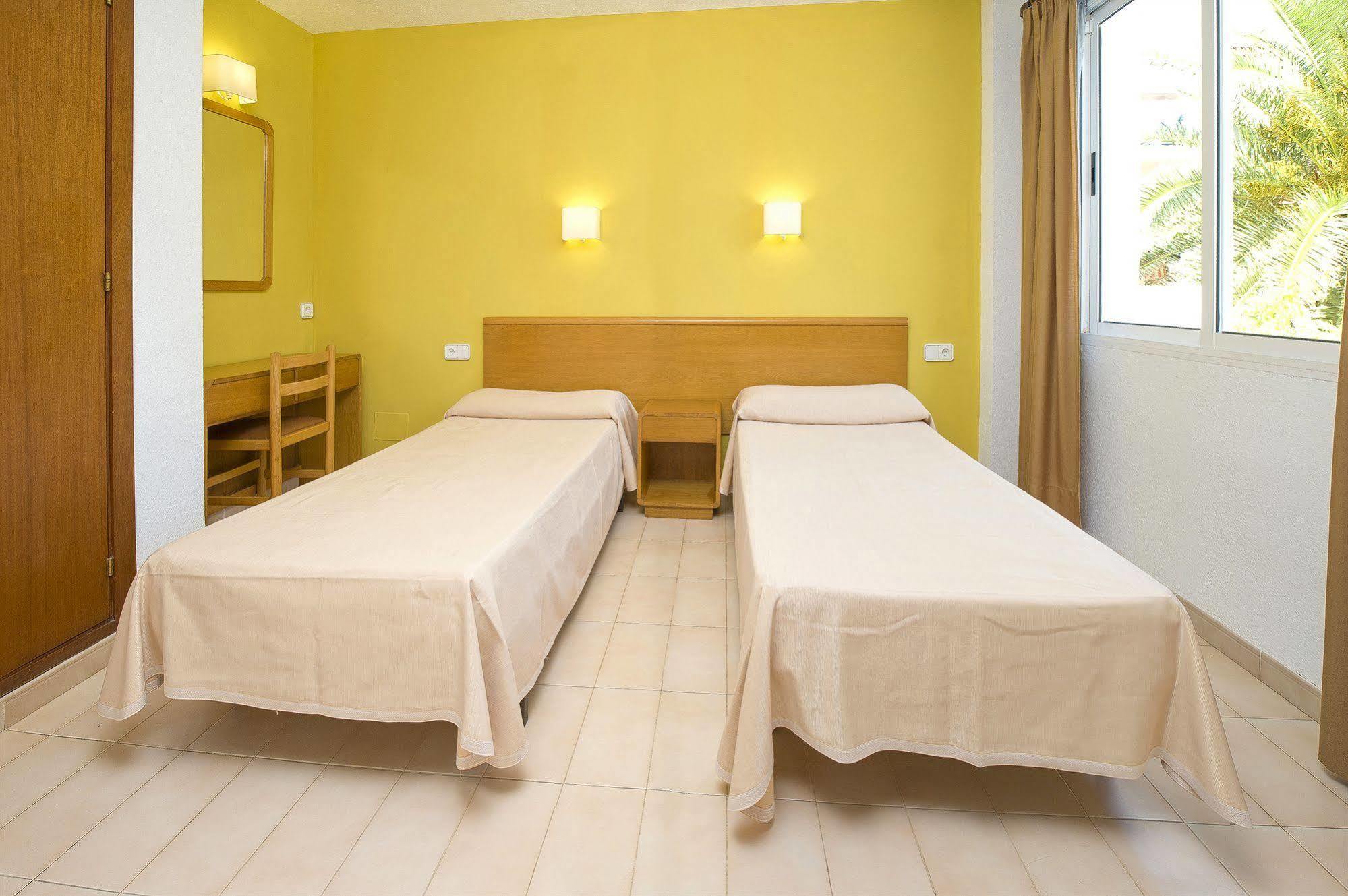 Apartamentos Cala Llonga Cala Llonga  Εξωτερικό φωτογραφία