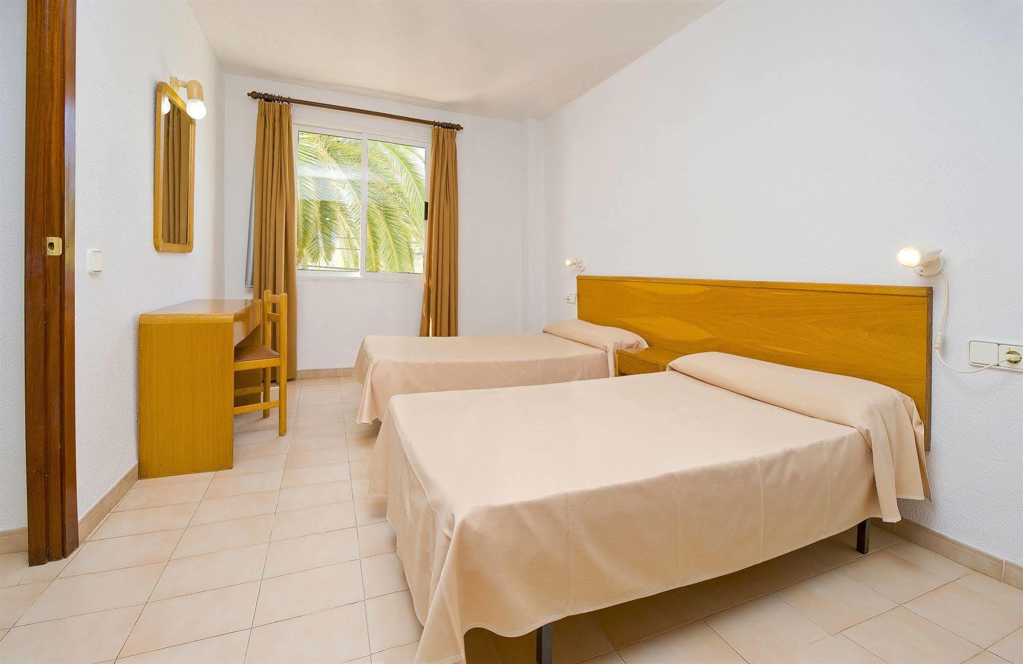 Apartamentos Cala Llonga Cala Llonga  Εξωτερικό φωτογραφία