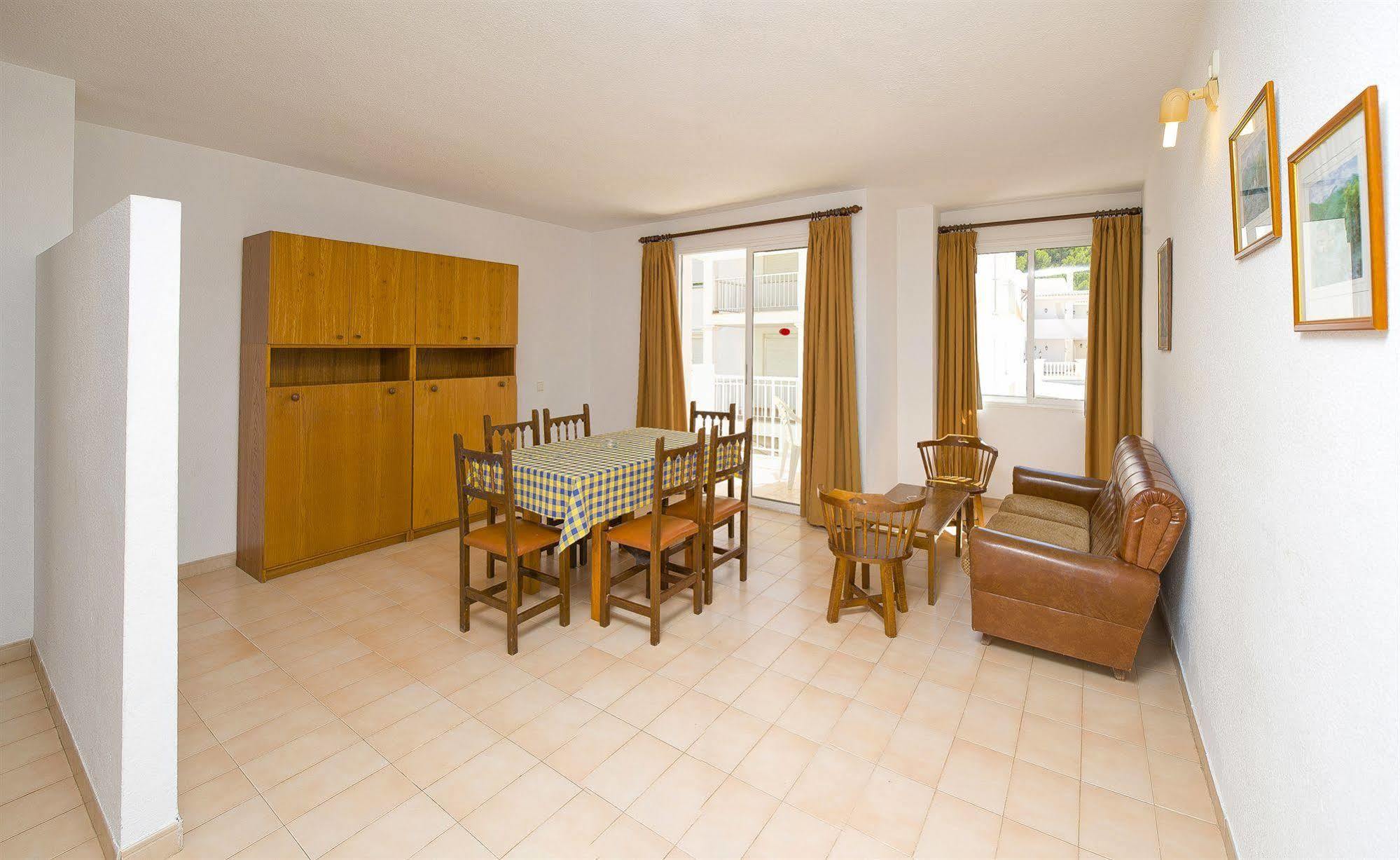 Apartamentos Cala Llonga Cala Llonga  Εξωτερικό φωτογραφία