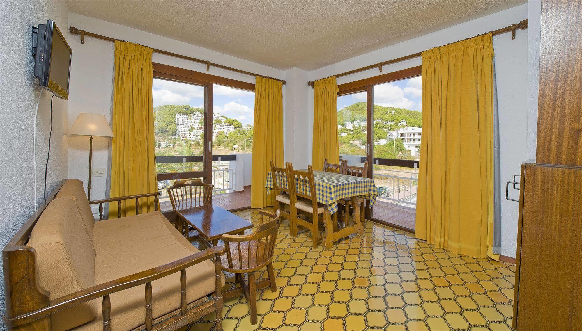 Apartamentos Cala Llonga Cala Llonga  Εξωτερικό φωτογραφία