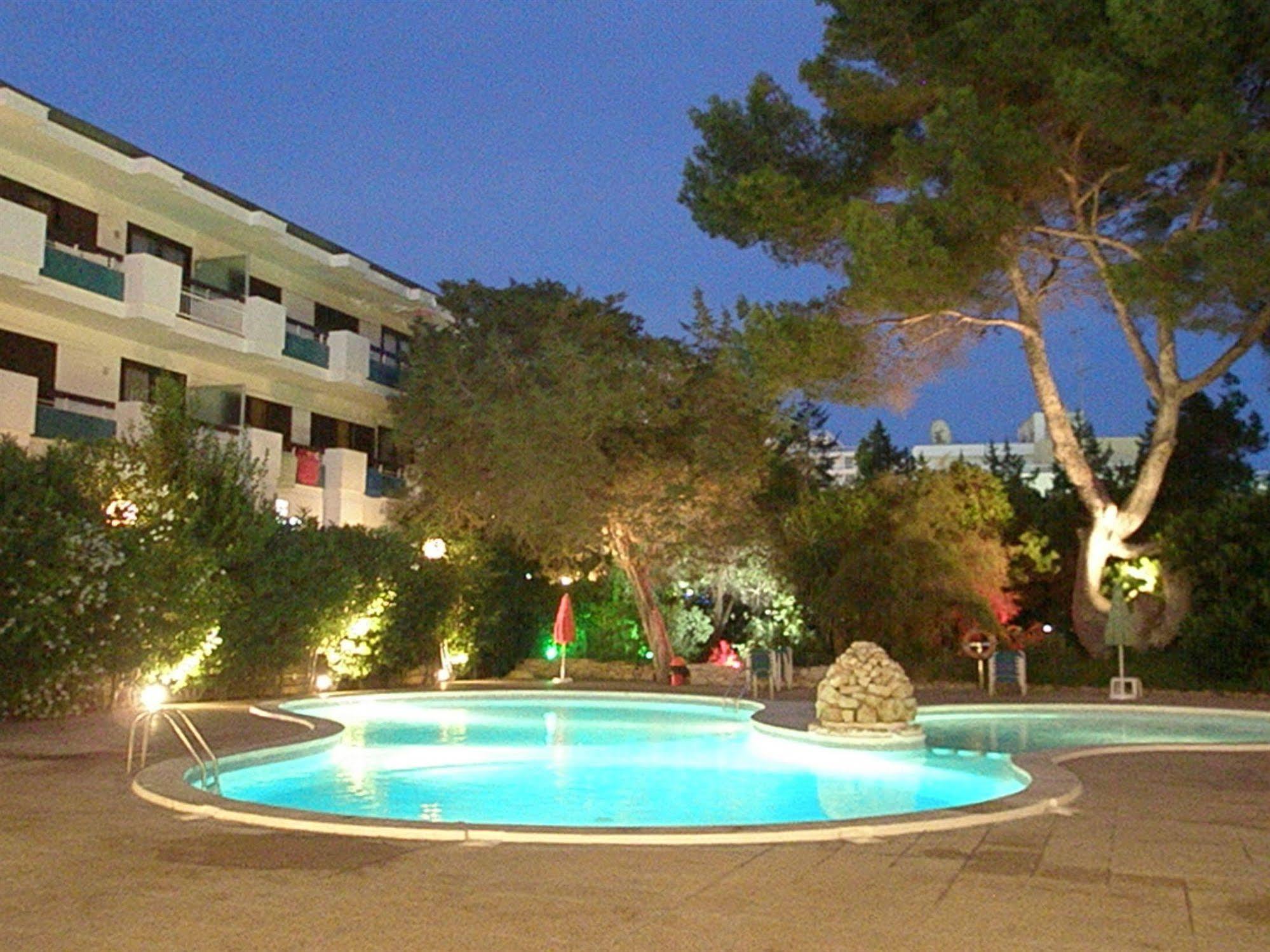 Apartamentos Cala Llonga Cala Llonga  Εξωτερικό φωτογραφία