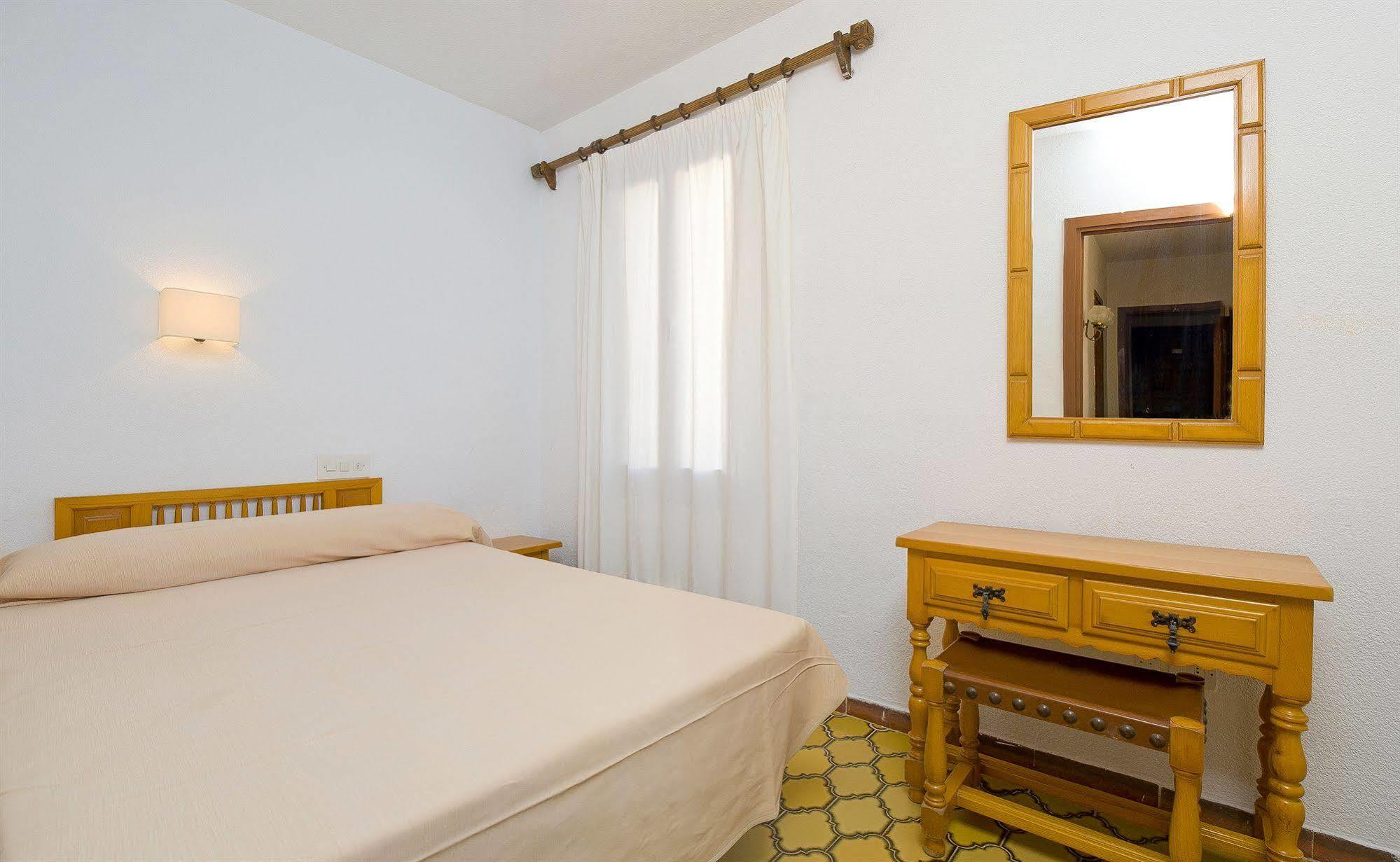 Apartamentos Cala Llonga Cala Llonga  Εξωτερικό φωτογραφία