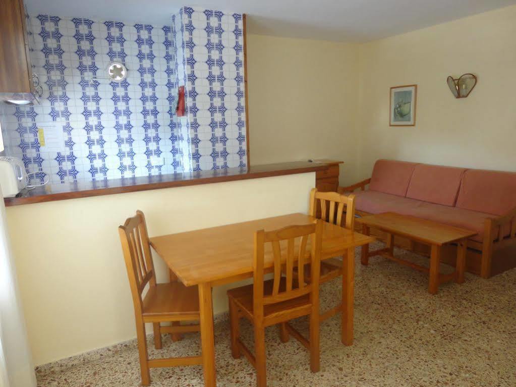 Apartamentos Cala Llonga Cala Llonga  Εξωτερικό φωτογραφία