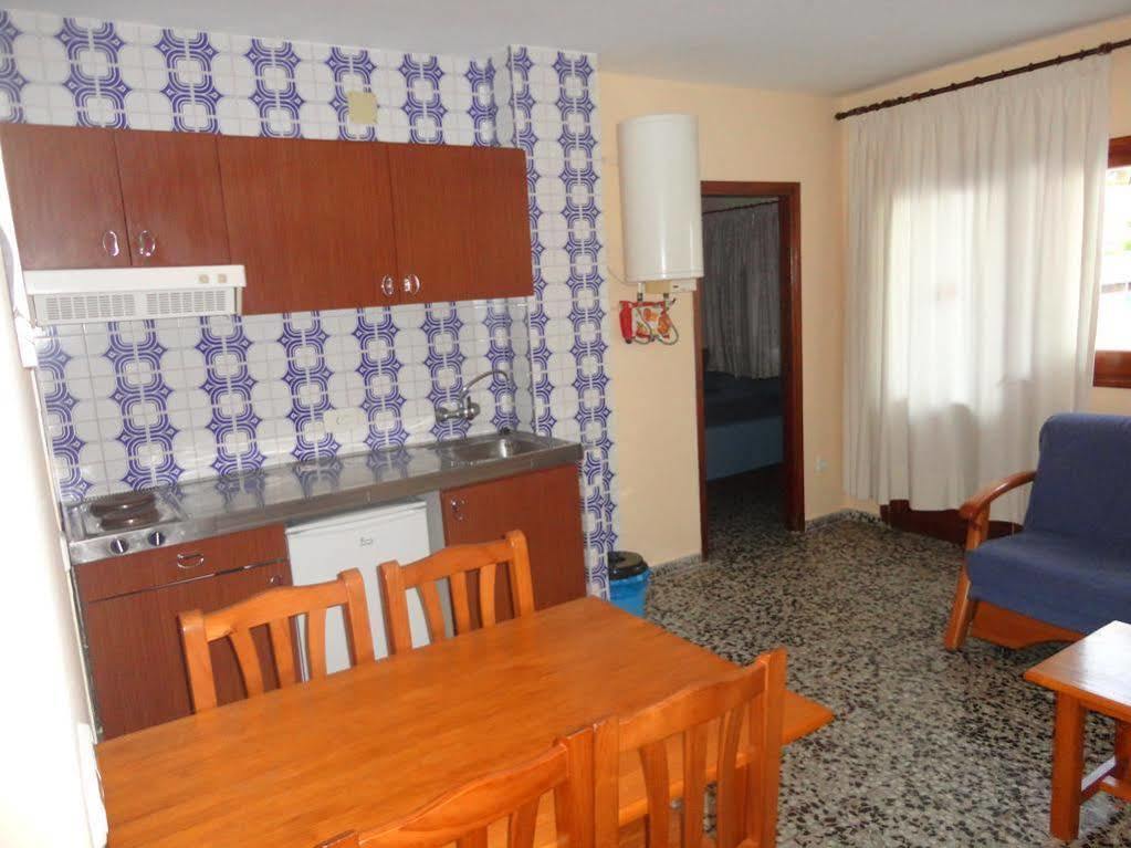Apartamentos Cala Llonga Cala Llonga  Εξωτερικό φωτογραφία